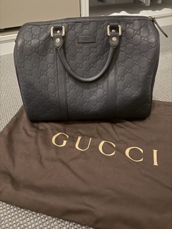 Gucci Handtasche, guter Zustand, wenig gebraucht!