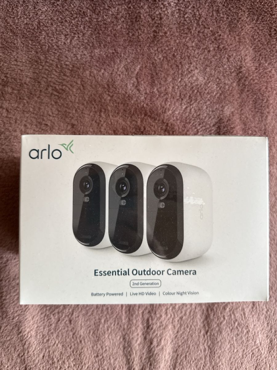 Arlo Caméscopes: Arlo Essential Outdoor Camera 3er Pack NEU – Neuf avec emballage d'origine à Höchstetten par Daniele40