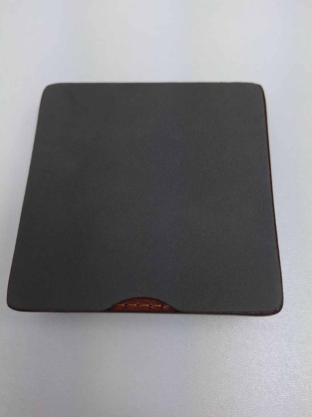 Supporti a parete: Edler Post-It Halter Briefbeschwerer Leder/Metall – Nuovo e nell'imballaggio originale da Seuzach venduto da VT-Collections3 3