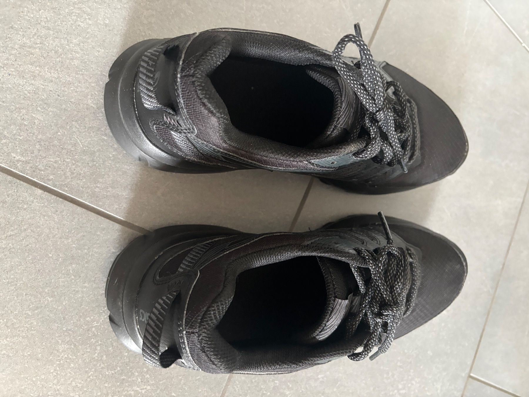 Asics Scarpe da uomo: Asics Trail Scout 2, Gr. 44.5 , schwarz – Usato da Thun venduto da Nortshore0 2