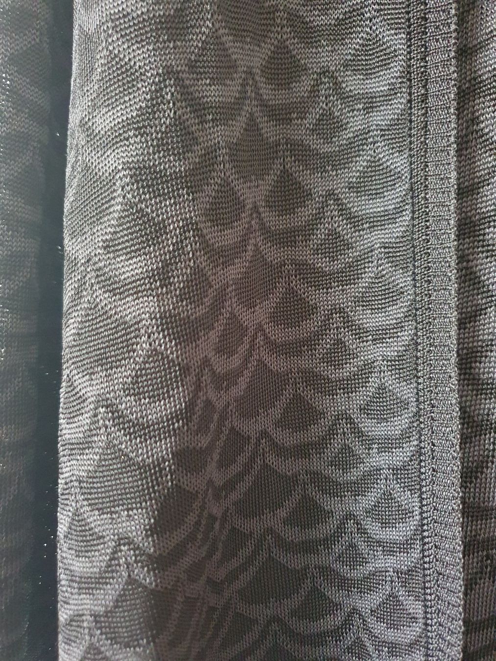H&M Maglioni & Felpe: Schwarzer Cardigan von H&M, Grösse M – Usato da Kloten venduto da Hektor44 1