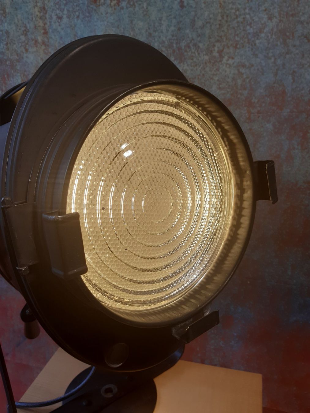 Lampen: Restaurierter Theater Scheinwerfer  A.E.CREMER Paris – Gebraucht aus Winterthur von lampenretter 1