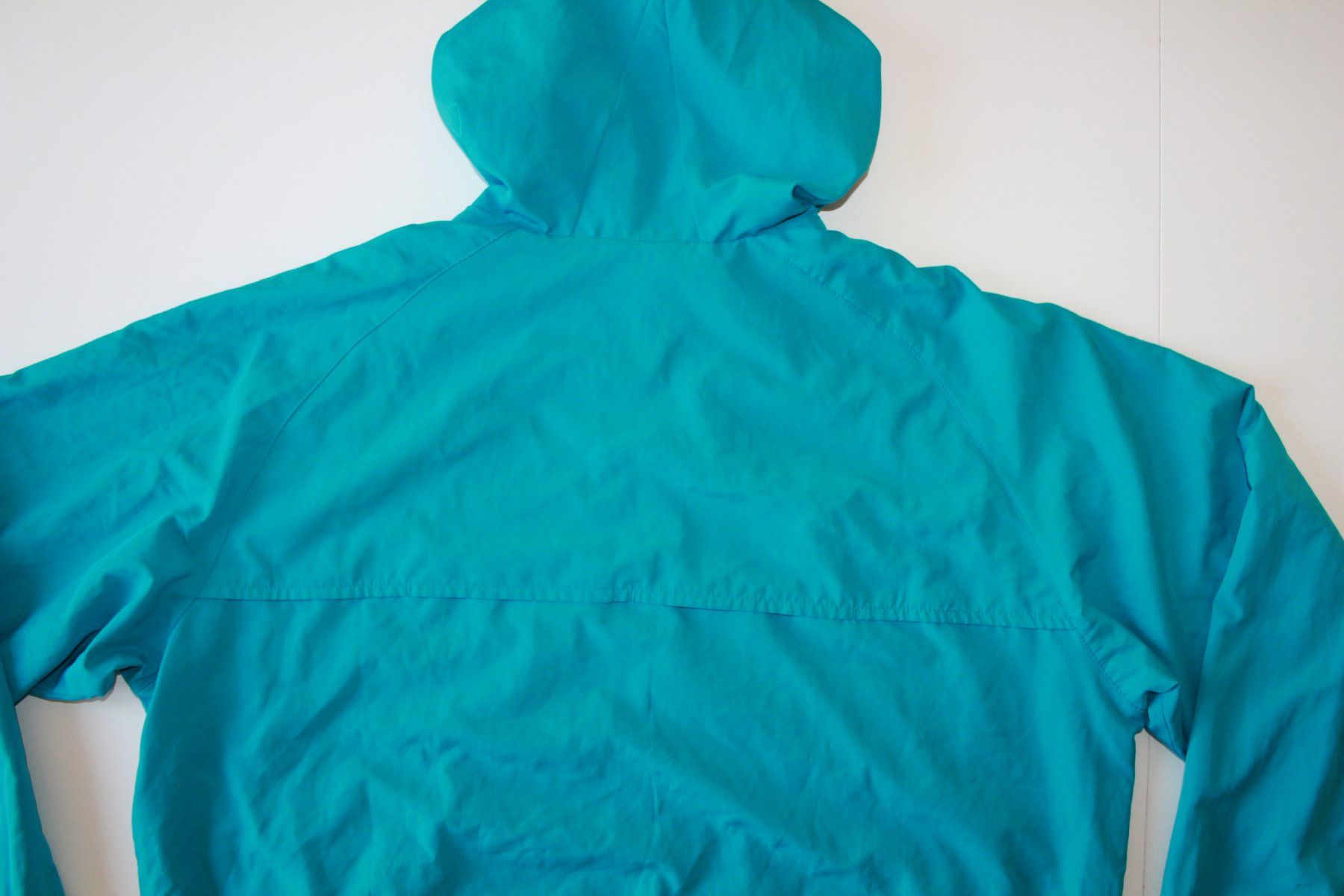 Nike Giacche: Veste turquoise Nike t. L – Usato da Peseux venduto da Gilloss 3
