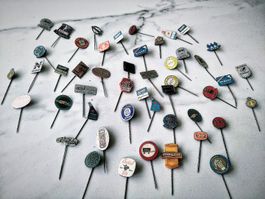 Épinglette / badge publicitaire années 50 à 70 rare
