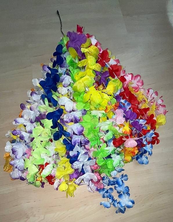 Ketten: Blumenhalskette Blumenumhang – Gebraucht aus Schwerzenbach von airkobra