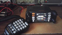 Yaesu FTM-300DE C4FM/FM 144/430MHz Mobilfunkgerät (Nr. 1)