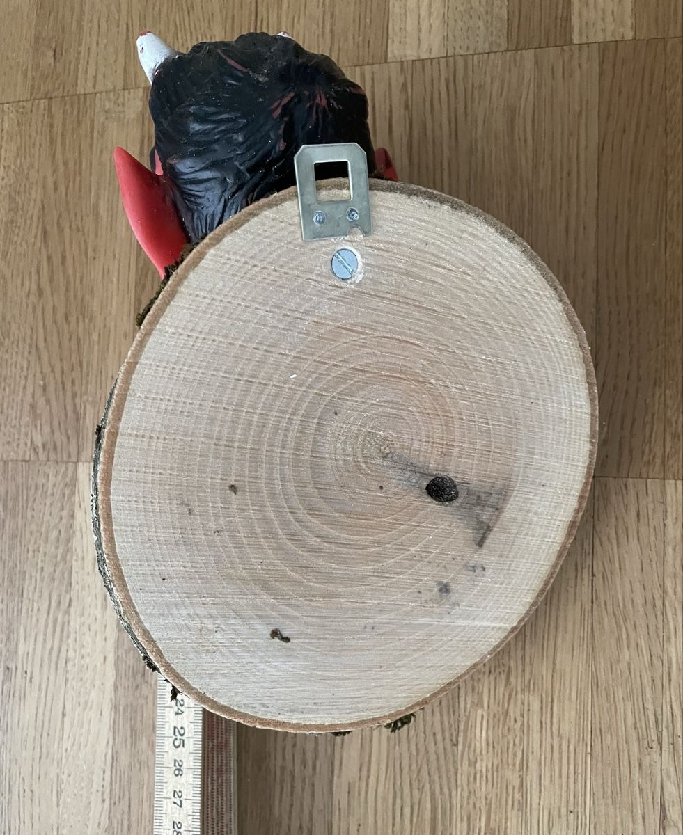 Guardaroba: Garderobe mit Kasperli Figur – Usato da Zürich venduto da Refereefair 4