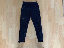 Trainerhose, sehr leicht und dünn, Grösse 140