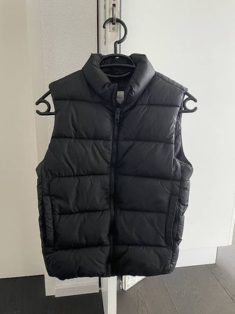 Gilet schwarz Gr. 122/128
