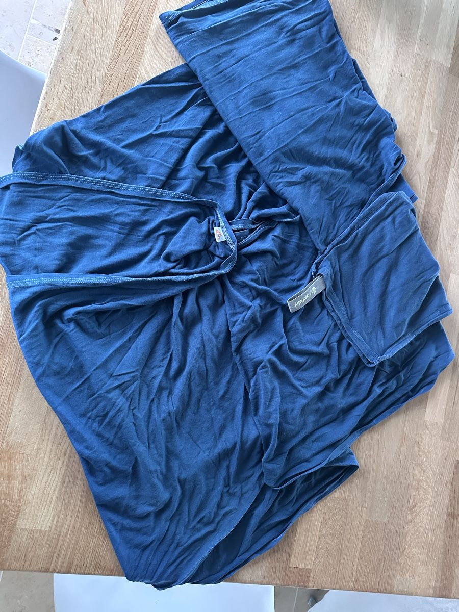 Ergo Baby Bauch- & Rückentragen: Tragetuch Ergobaby blau – Gebraucht aus Zürich von casiana 3