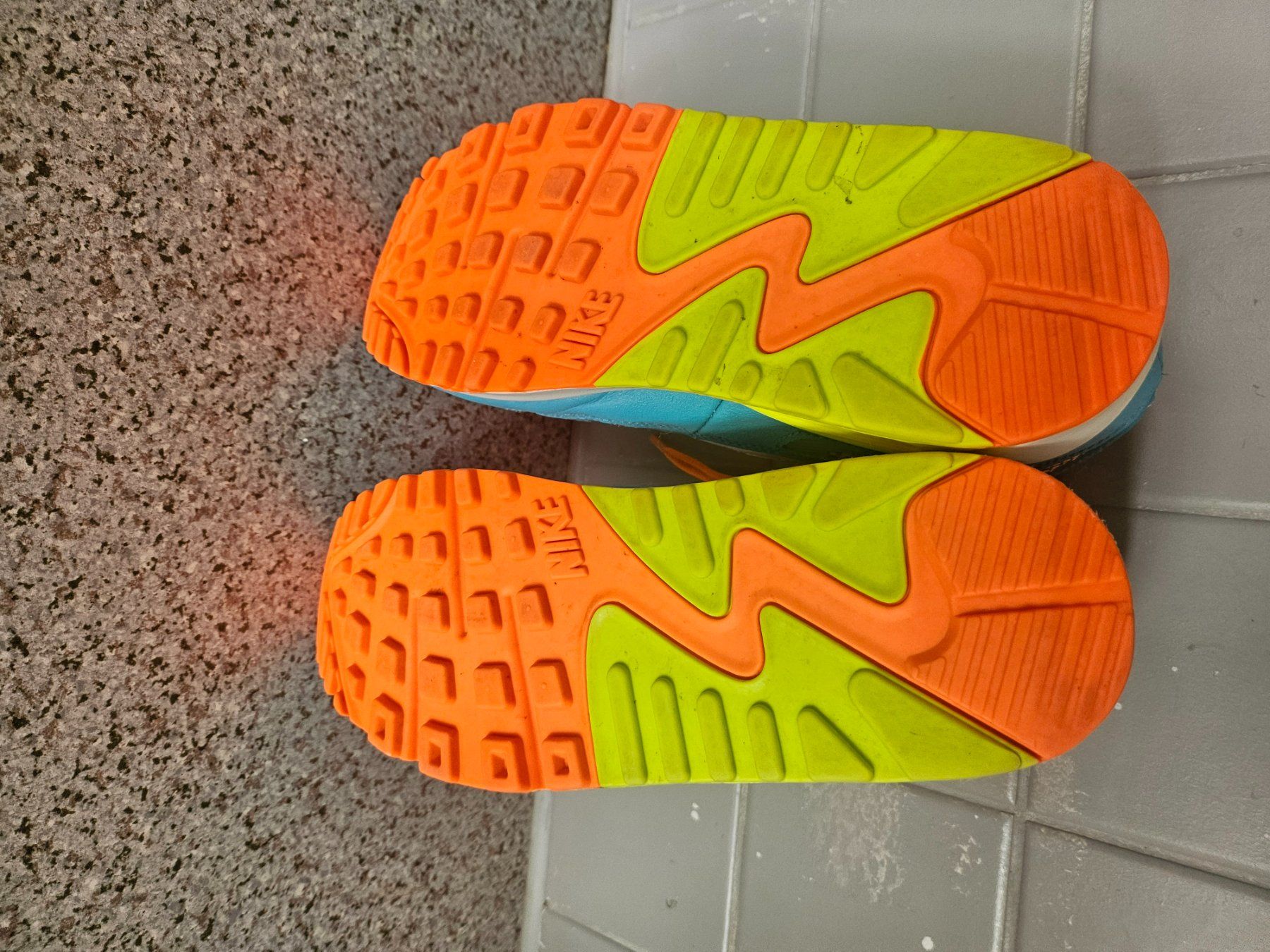 Nike Scarpe da donna: Nike Air Max- Kultmodell in 38.5***** – Usato da Triesen venduto da Teddyeddy 3