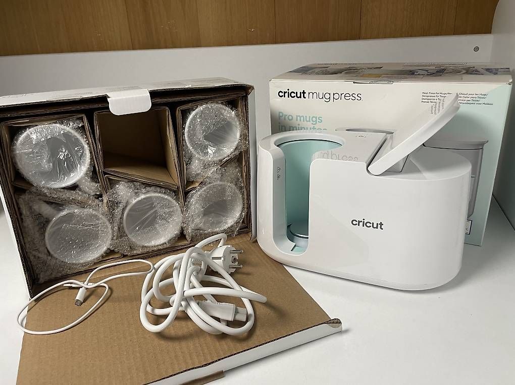 Cricut Kit bricolage: Cricut Mugpress mit Tassen – Usato da Schönenberg ZH venduto da Jess_1995