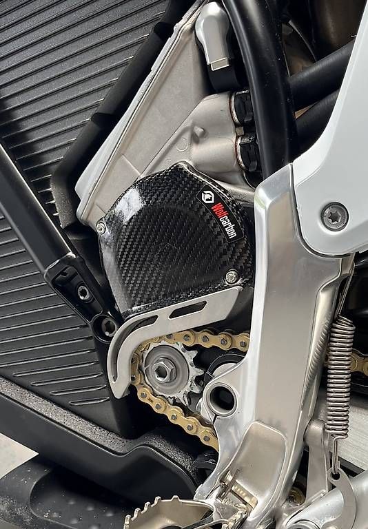 Tutti pezzi di ricambio auto: Carbon-Gehäusechutz links STARK VARG MX, EX – Usato da Zuzgen venduto da VaderAK 3
