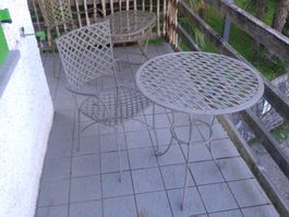 Set schöne Balkon- / Gartenmöbel Metall olivegrün Vintage