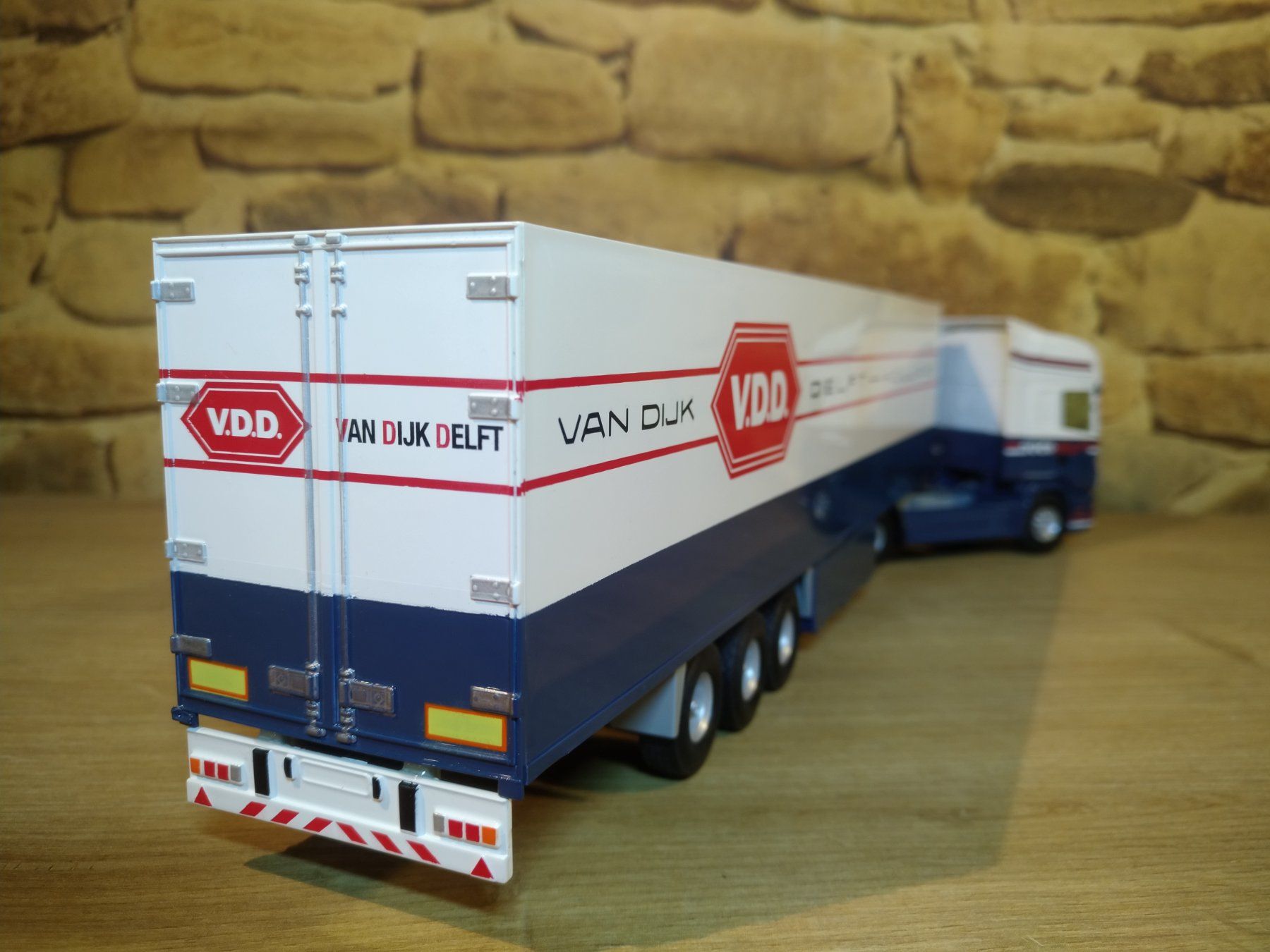 Tekno Modellbausätze & Standmodelle: Tekno 1:50  Scania  144  V8 V.D.D. – Gebraucht aus Ennetmoos von Truckdiver 3