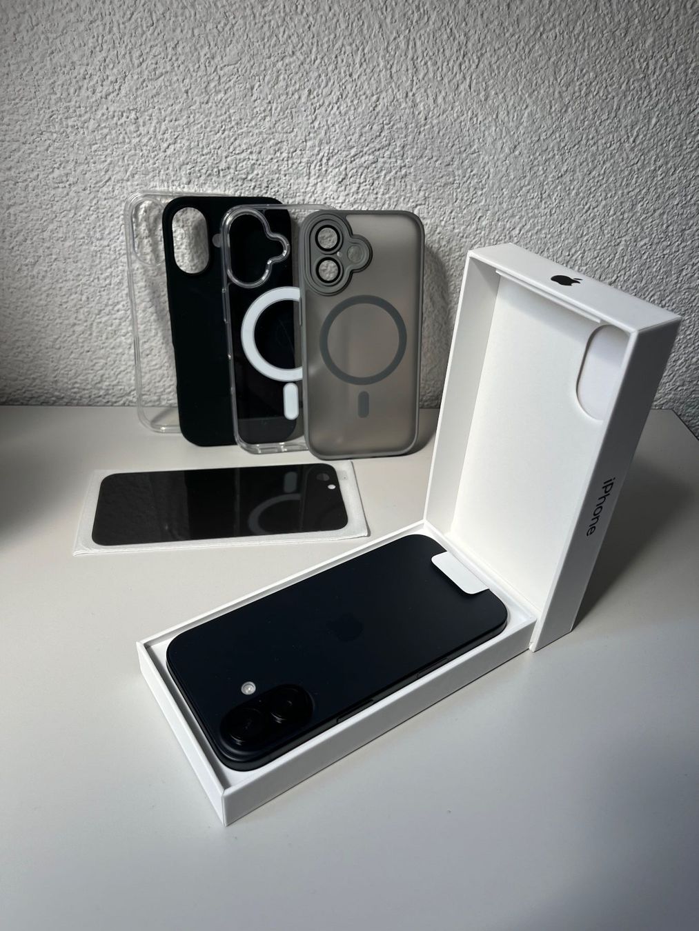 Apple Telefoni cellulari / Smartphones: Iphone 16 NEU – Nuovo e nell'imballaggio originale da Bern venduto da jan_2vny 1
