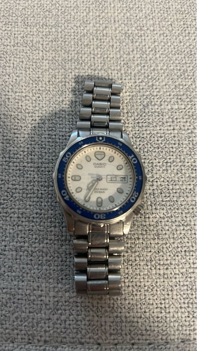 Casio Orologi: Armbanduhr Casio - Quartz  – Usato da Oftringen venduto da Michaels011