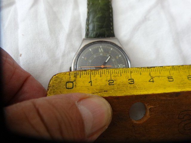 Swatch Montres: S-WATCH HERREN UHR,QUARTZ.SWISS MADE-DATE,TAG.LÄÜFT – D'occasion à zürich par ahmad01 5