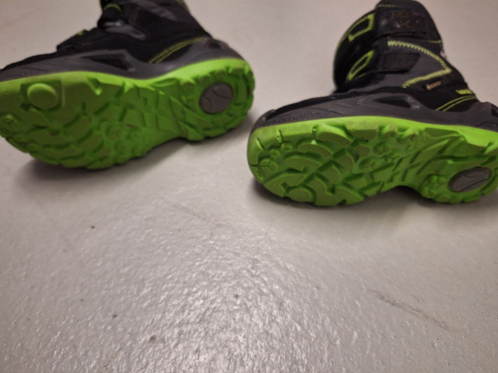 Lowa Schuhe für Jungen: Winterstiefel Lowa – Gebraucht aus Dällikon von Sonnenblume-111 2