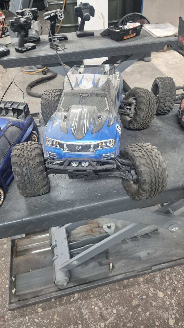Modellismo RC: rc benziner zu verkaufen – Usato da Oftringen venduto da Legjobb 1