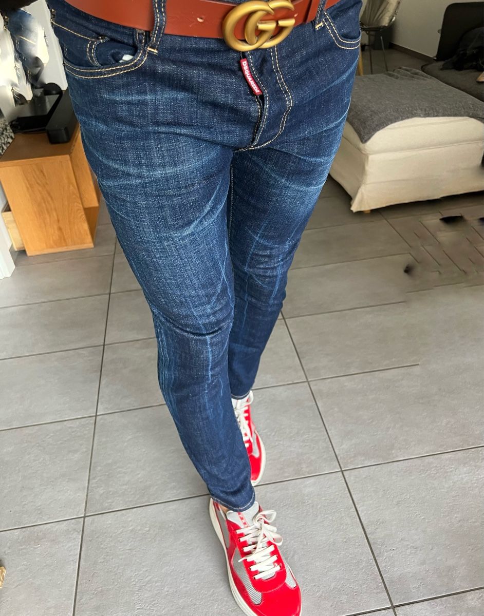 Dsquared2 Jeans: Dsquared2 jeans uomo 50 – D'occasion à Mendrisio par fly_9wzx