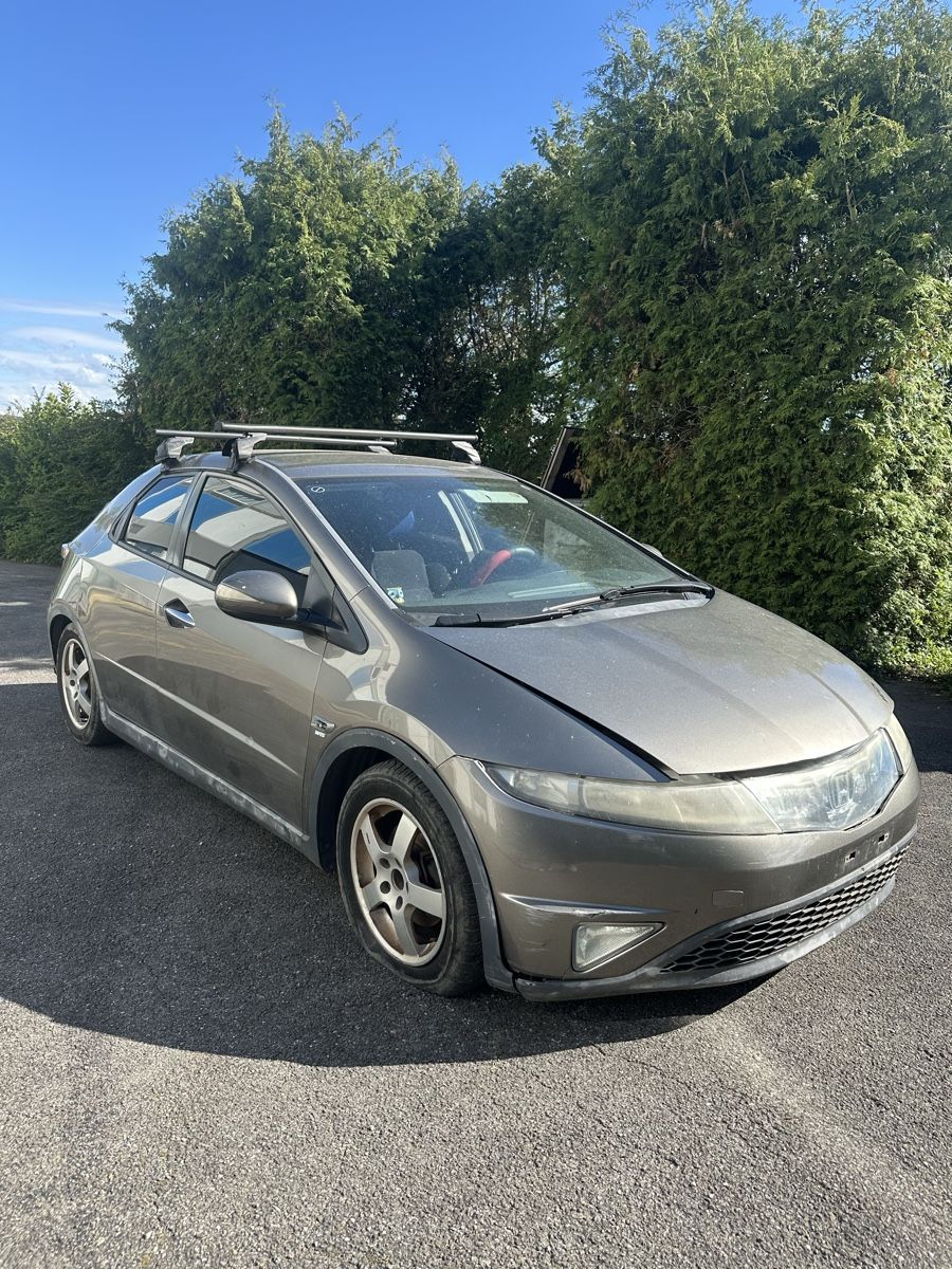 Honda Autos: Honda Civic 1.8 – D'occasion à Gals par aya_p7pd 1