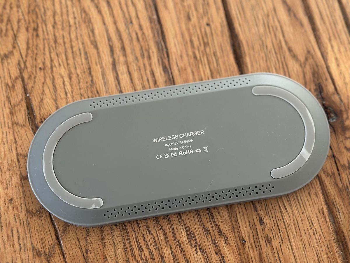 Apple Caricabatterie: Wireless Charger - Kabelloses Doppel Ladegerät – Usato da Zürich venduto da SwissBiker24 1