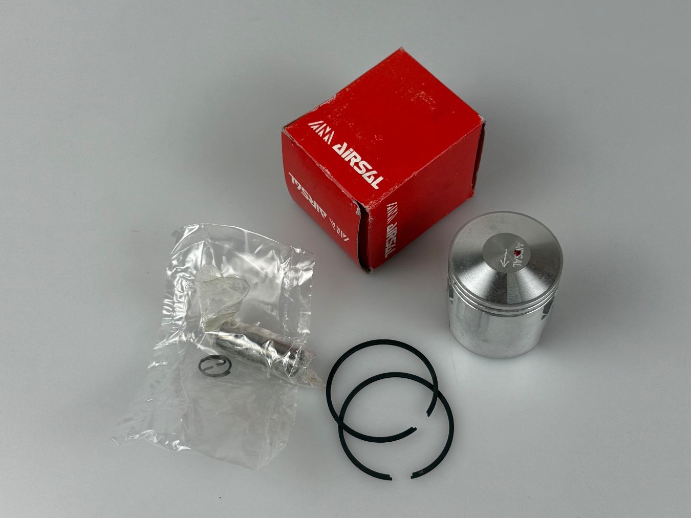 Tomos Mofas: Airsal 44mm Tomos Kolben neu – Neu und originalverpackt aus Hallau von mofaplus