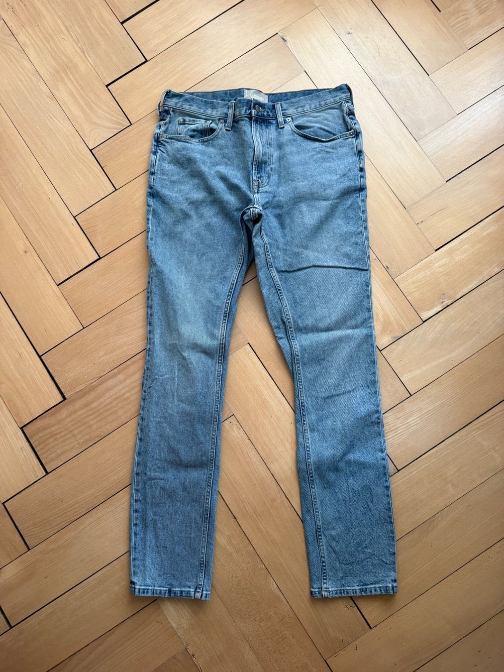 Everlane Jeans: EVERLANE - Jeans hellblau W32 L32 – Usato da Zürich venduto da Diazaio