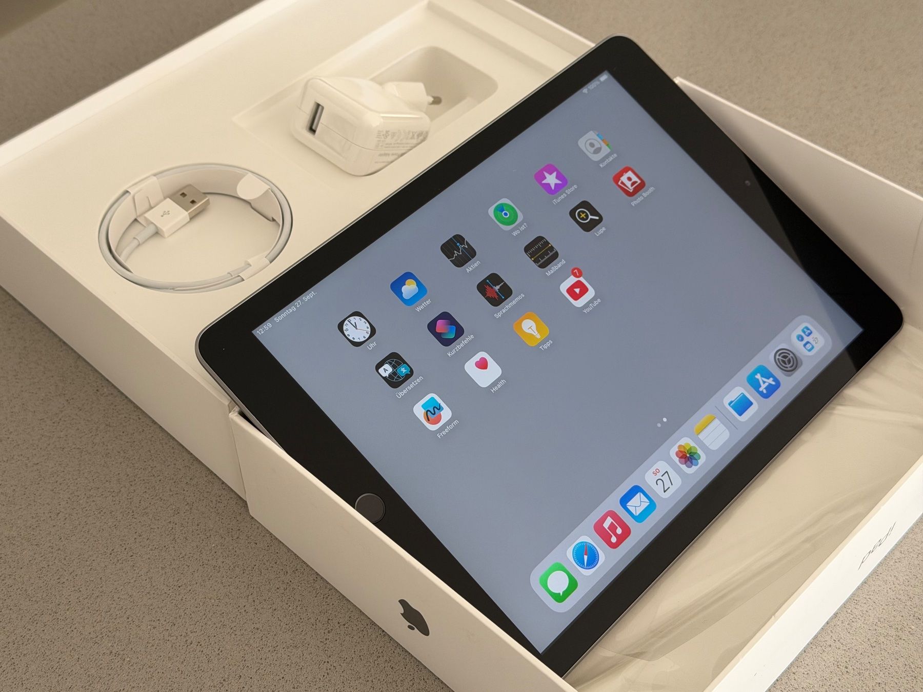 Apple Tablettes PC: Apple iPad Tablet grau gebraucht mit Ladekabel – D'occasion à Winkel par mic_8kbz 3