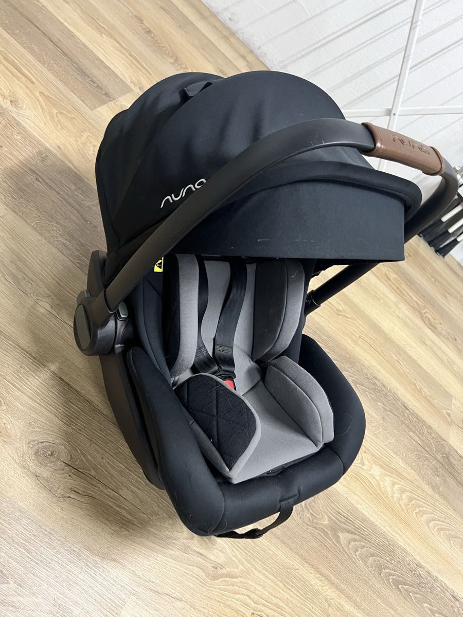 Nuna Seggiolini per auto: Babyschale Nuna Arra Next – Usato da Rumlikon venduto da rcemvam