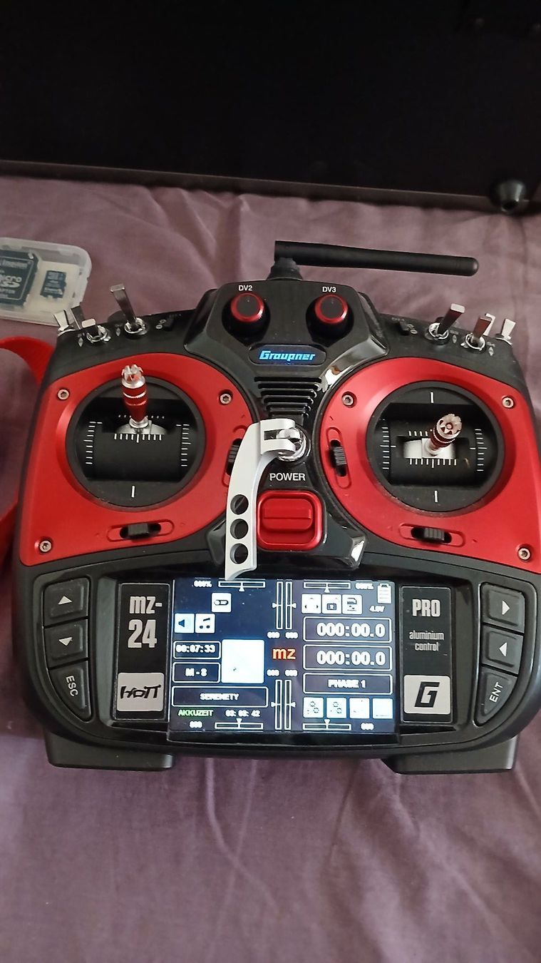 Graupner Telecomando: Graupner MZ24 Pro mit Senderkoffer – Usato da Opfertshofen SH venduto da Pppch 1
