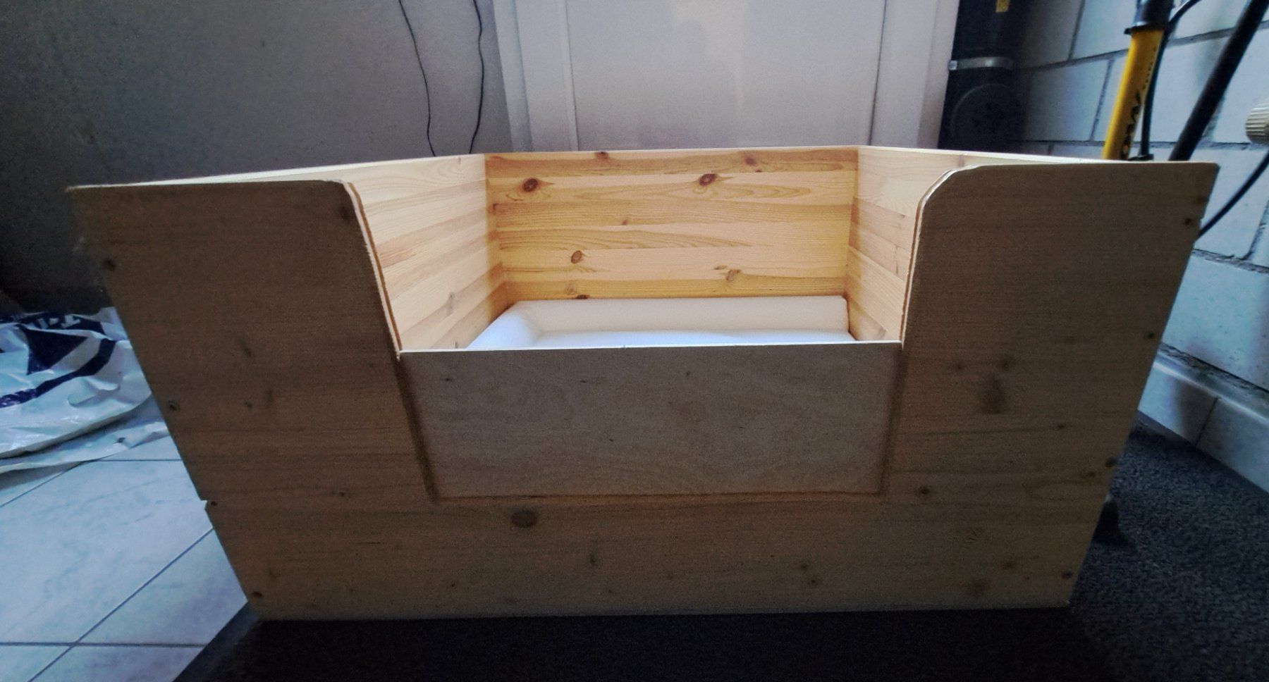 Niches, paniers: Katzen Wurfbox – D'occasion à Bützberg par Metm 1