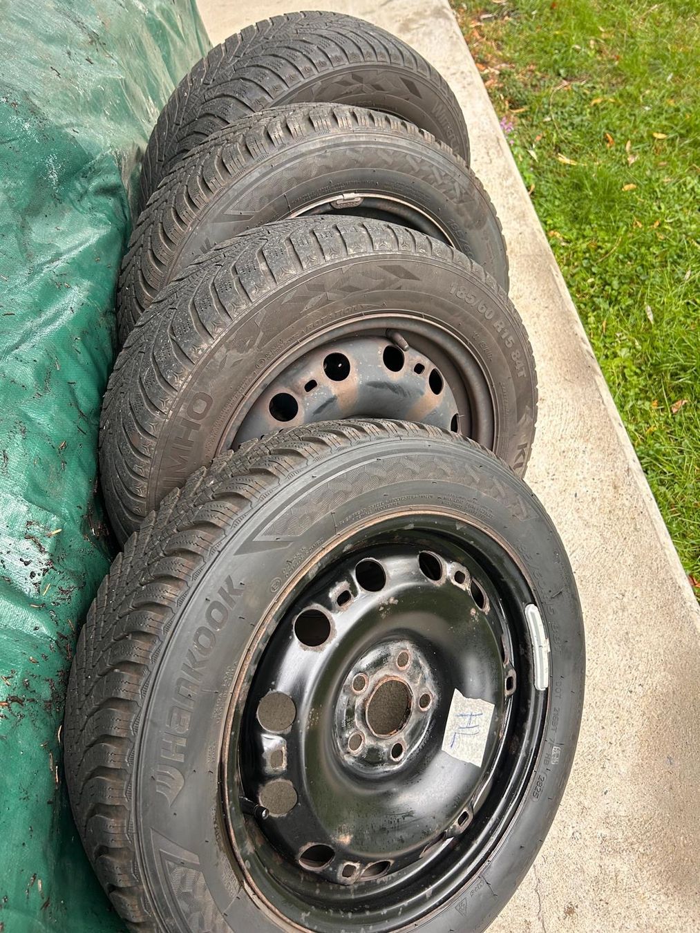 Volkswagen Pneumatici & Ruote complete: 4 Winterräder / Stahlfelgen 15" – Usato da Oberschan venduto da Gallus03 1