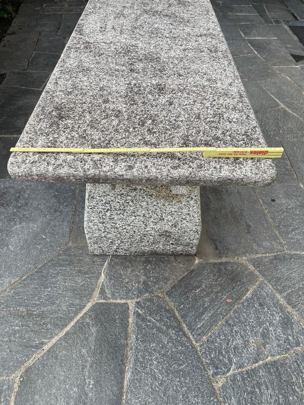 Tavoli: Granittisch – Usato da Wetzikon ZH venduto da robert.kaelin 1