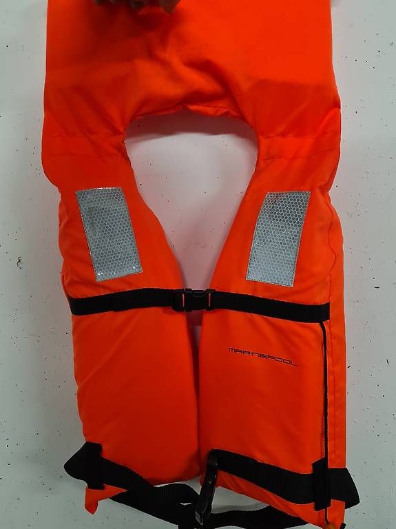 Schwimmwesten: Marinepool Rettungsweste 100N (2 Stück) – Neu und originalverpackt aus Zürich von -iwan-