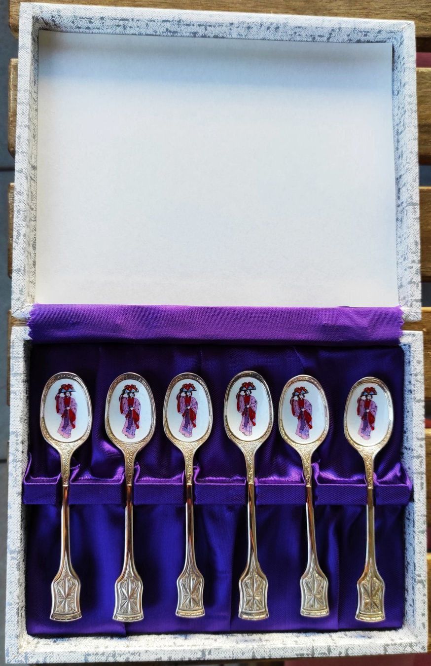 Cucchiai: Versilberte Löffel aus Japan – Nuovo e nell'imballaggio originale da Fribourg venduto da MargaritaVal