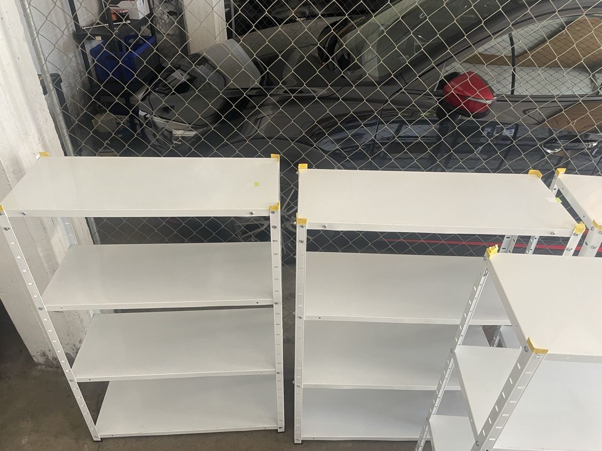 Scaffali: 5x Regale weiss 5 Ablageflaechen ab 1.- CHF – Usato da St. Gallen venduto da Trader9000 3