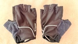 Alte Kinderhandschuhe für Fahrräder