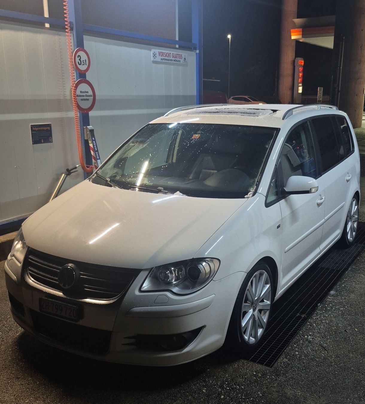 VW Automobili: VW Touran 2.0 TDI 170 PS – Usato da Bülach venduto da Tiago01111 2
