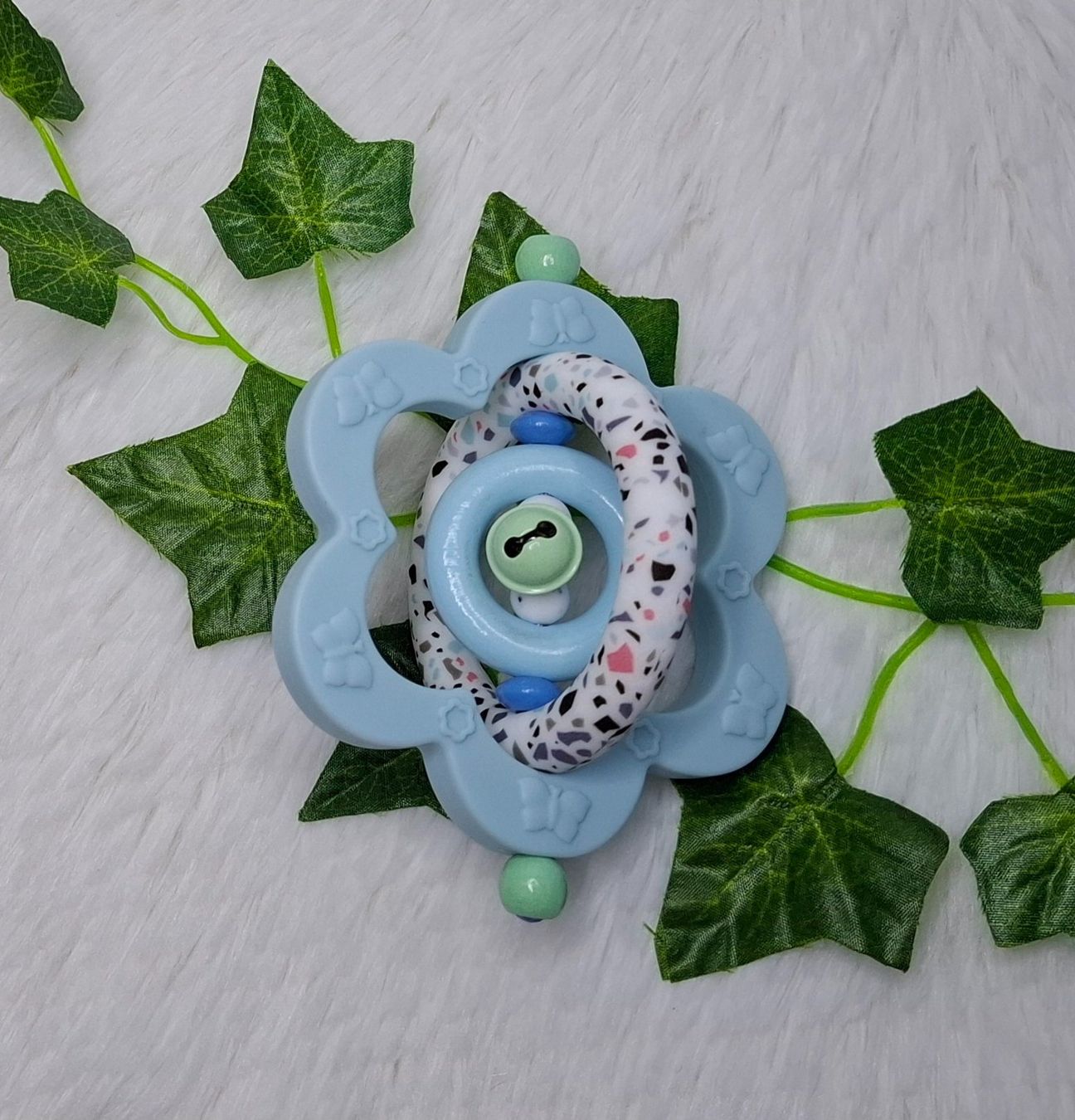 Succhiotti & catenelle porta ciuccio: Div. Greifling Blume (Einzelstücke) – Nuovo e nell'imballaggio originale da Oberurnen venduto da rotty80 2