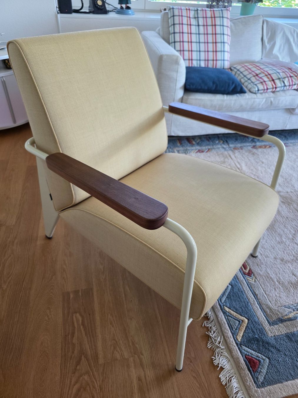 Vitra Poltrone: fauteuil de salon, Vitra Sessel – Usato da Uerikon venduto da Kubi11
