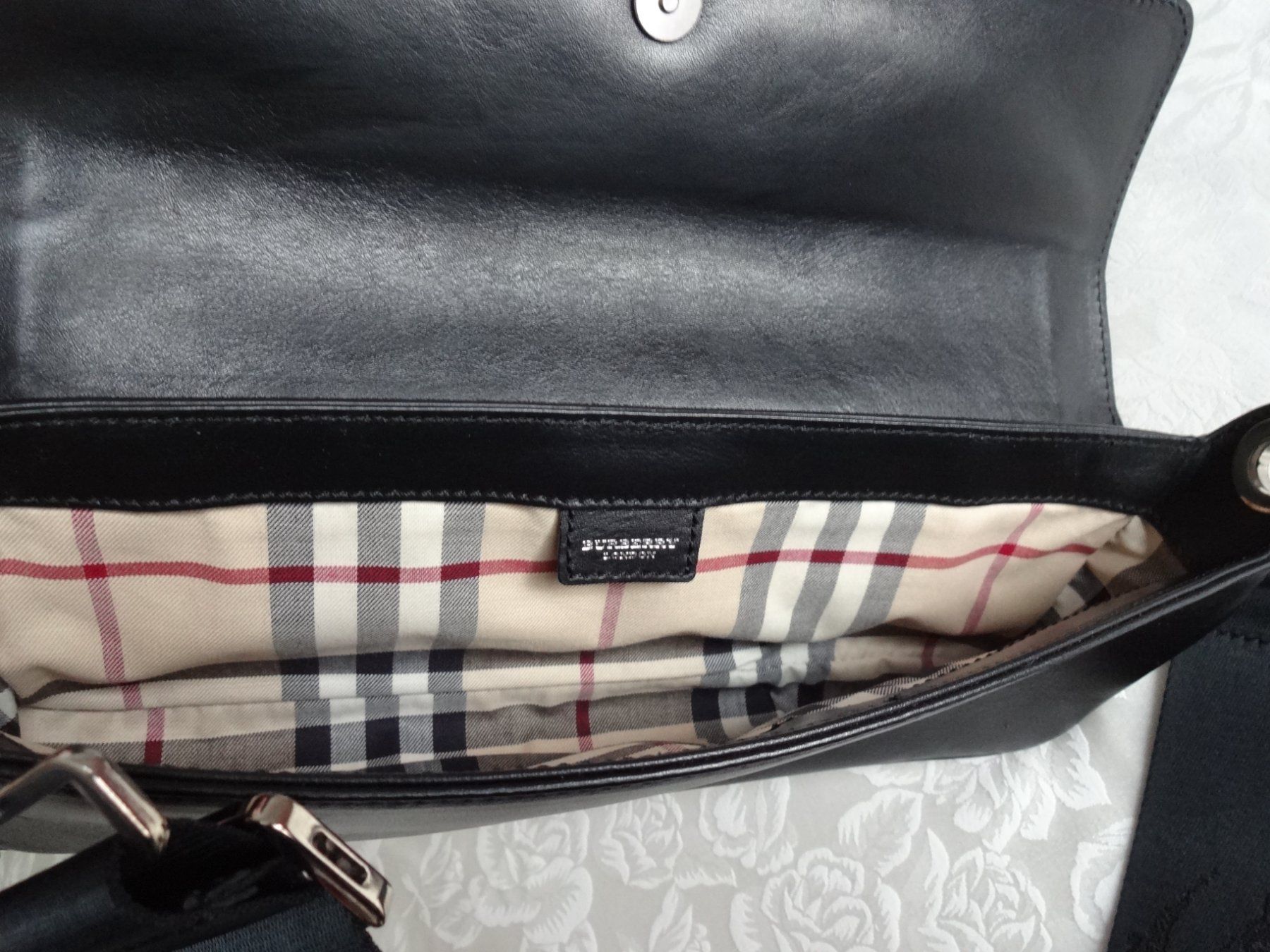 Burberry Borse da donna: Orig. "" BURBERRY "" Echtleder Umhängetasche – Usato da Frauenfeld venduto da rey06 6