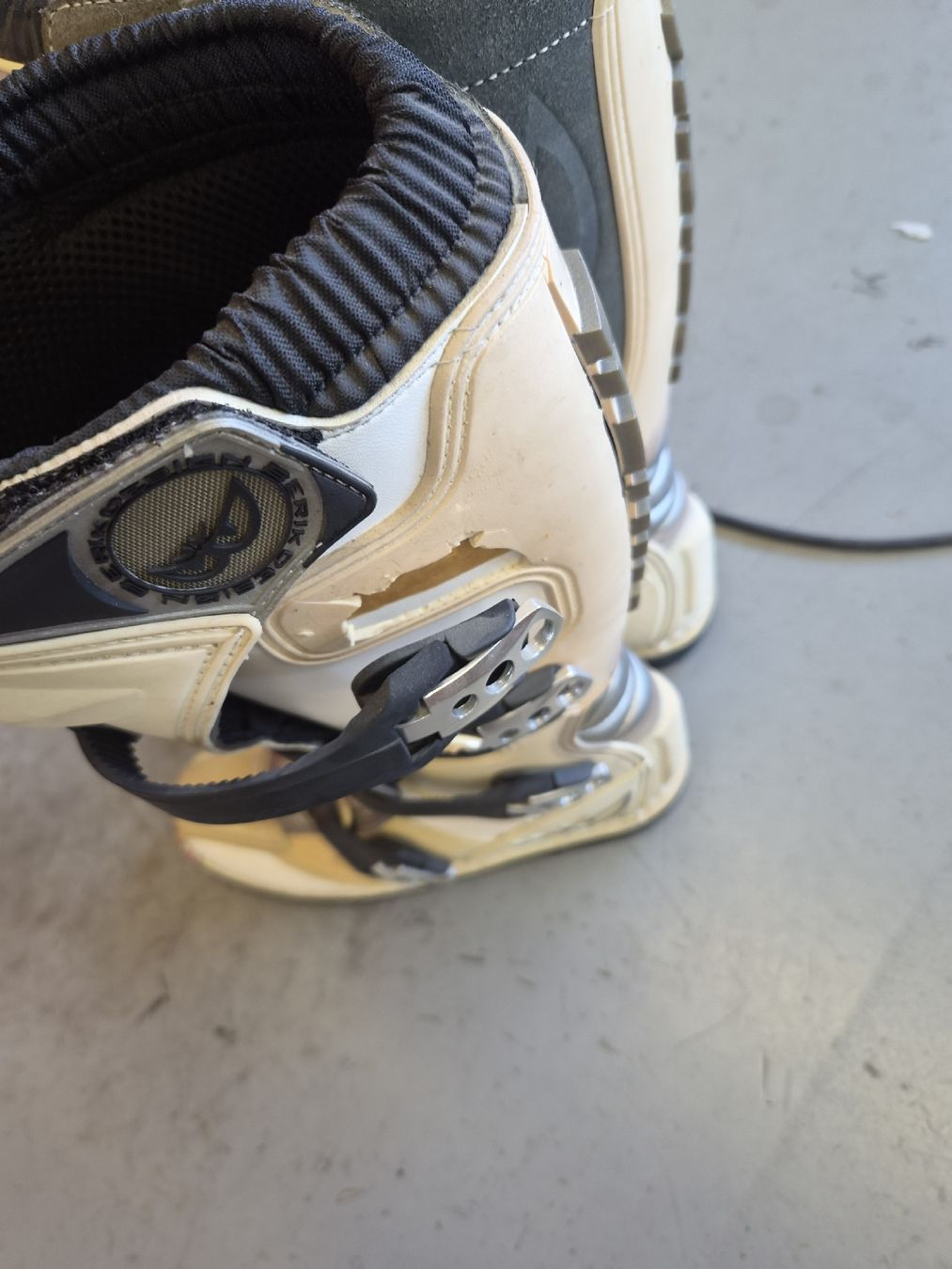 Scarpe da uomo: Motocrossstiefel Berik Grösse 41 – Difettoso da Kappelen venduto da Patb94 1