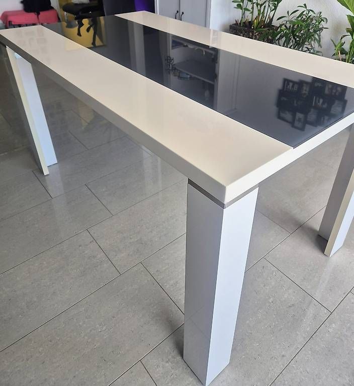 Tables: Tisch – D'occasion à Gossau ZH par tam_sb5x 1