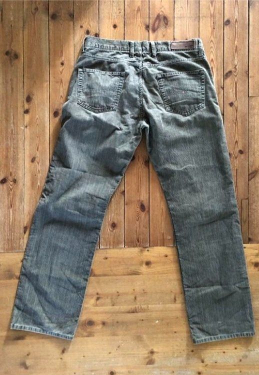Tommy Hilfiger Pantaloni: Markenhose / Cordhose Tommy Hilfiger 34 – Nuovo (secondo la descrizione) da Embrach venduto da Alian1 1