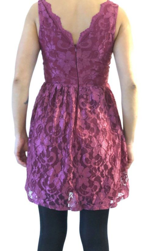 Robes: Kirschrotes Kleid mit Spitze – D'occasion à Zürich par kristina_korotysh 1