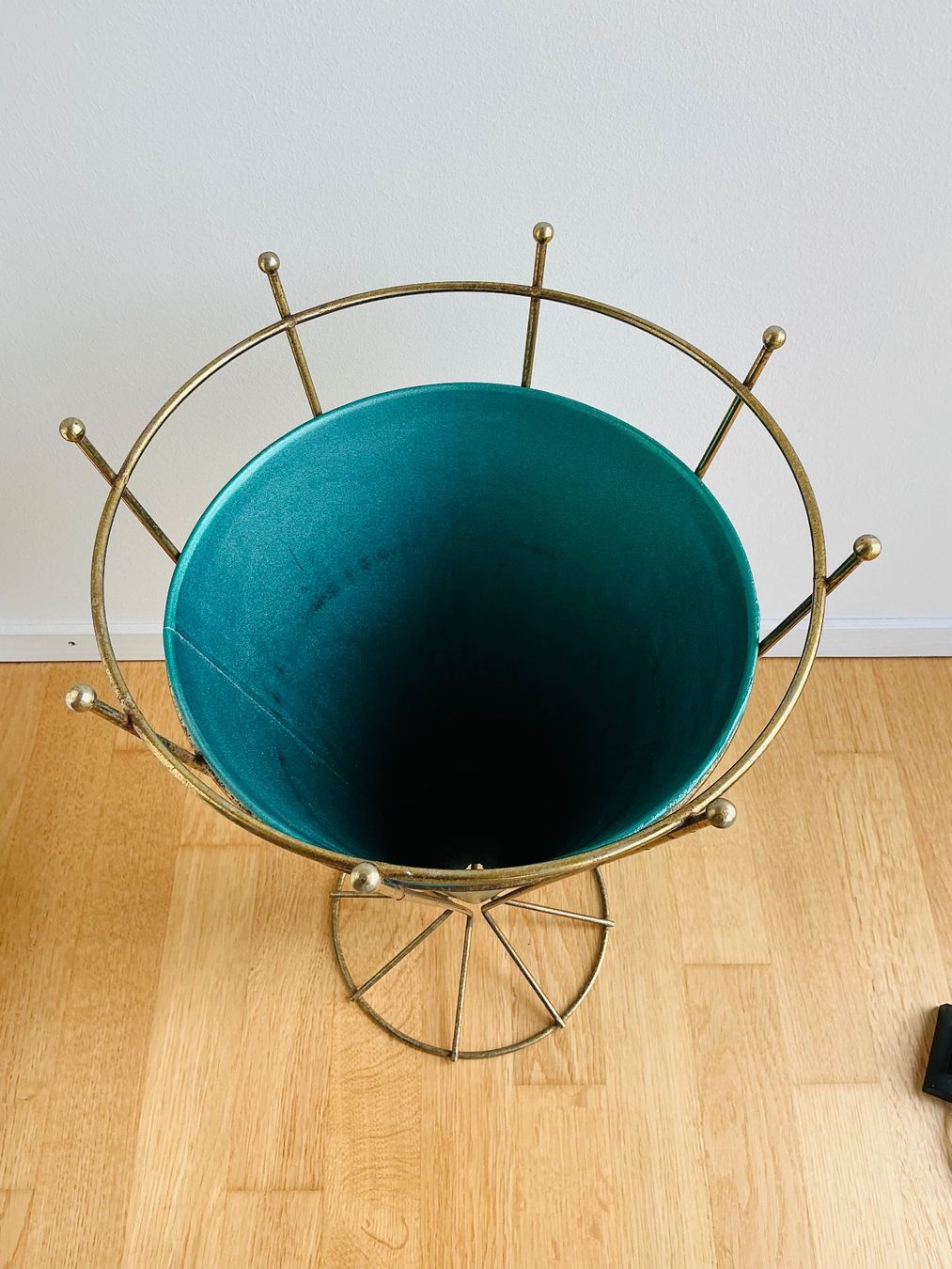 Altri mobili per ufficio: Vitra Schirmständer Modell Nr. 11A, 50er 60er – Usato da Frauenfeld venduto da Jalwin 3