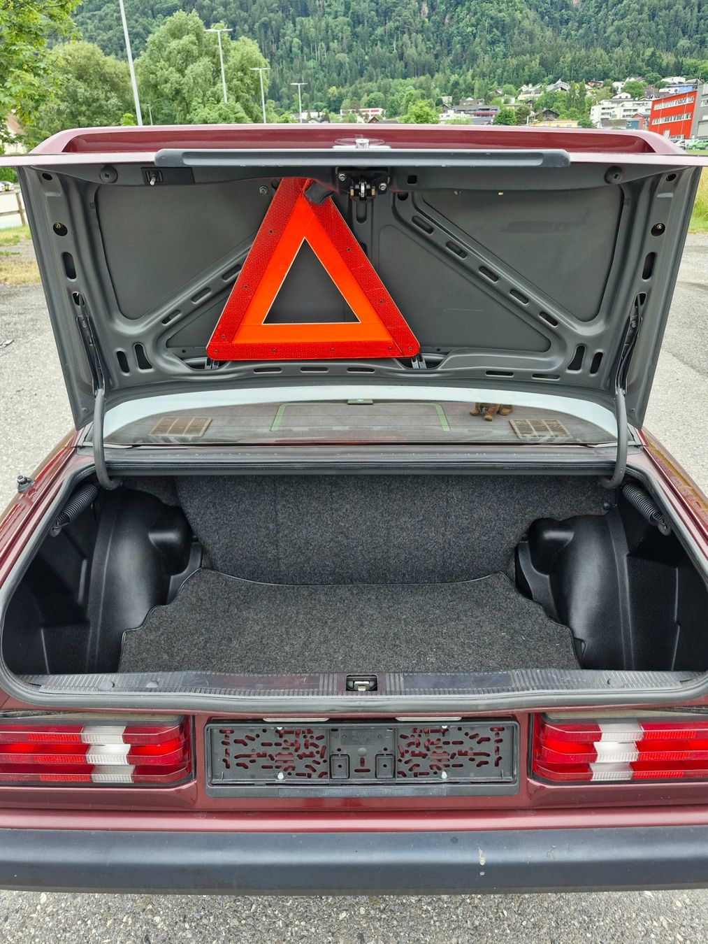 Mercedes-Benz Autos: MERCEDES-BENZ 190 E 2.6 – D'occasion à Nendeln par j_oschi 4
