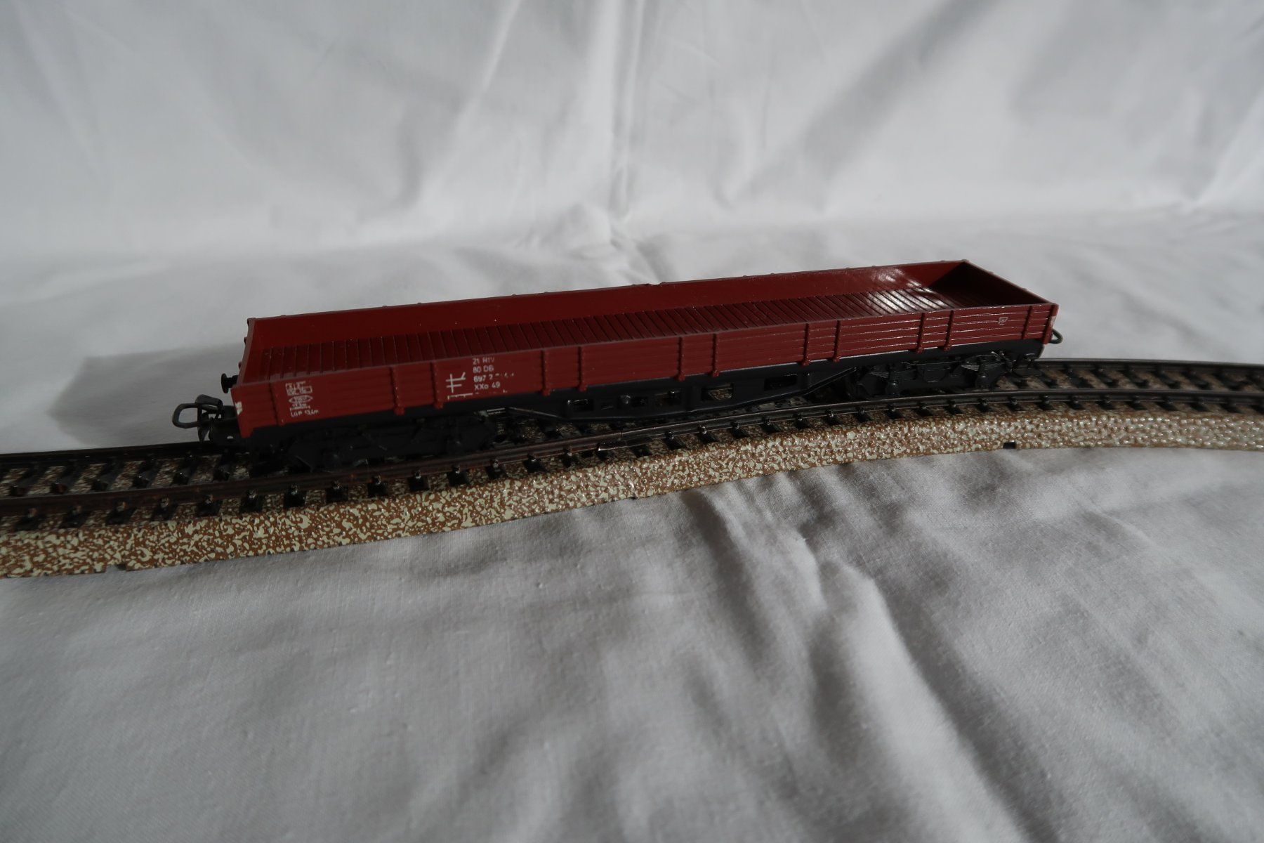 Märklin Modellini di ferrovie: offener Niederbordwagen 4437 – Usato da Hurden venduto da Barth23 2